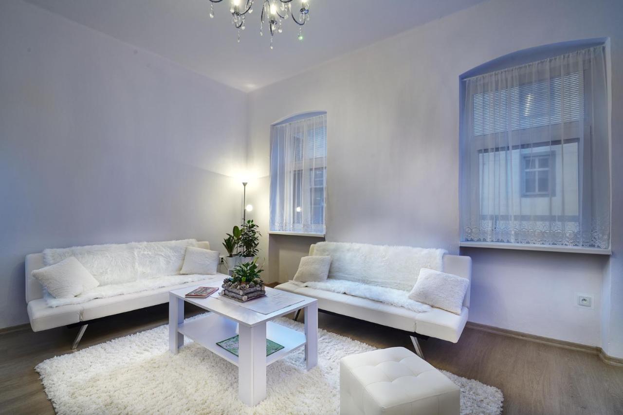 Apartman Bb Centrum Банска бистрица Екстериор снимка