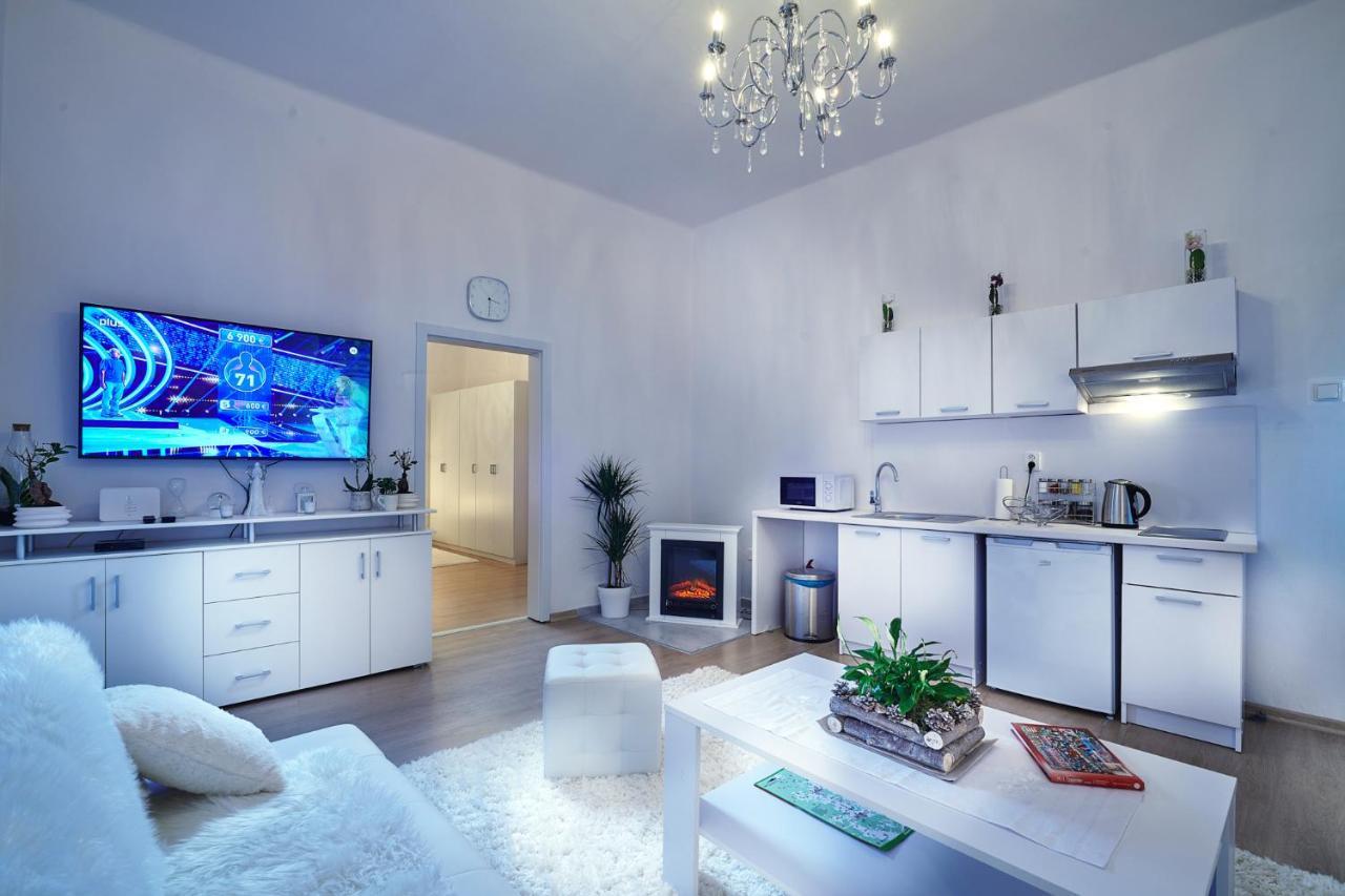 Apartman Bb Centrum Банска бистрица Екстериор снимка