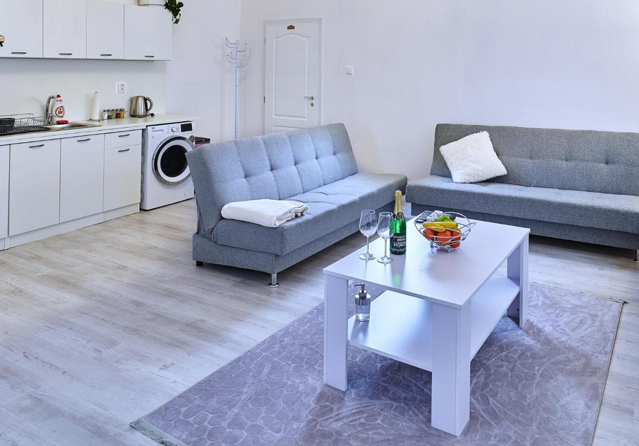 Apartman Bb Centrum Банска бистрица Екстериор снимка